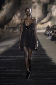 Look 60