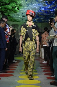 Look 32