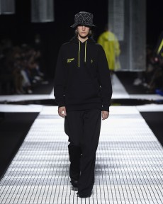 Look 32