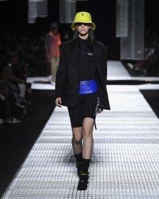 Look 25