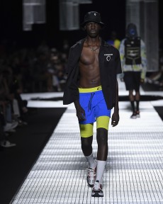 Look 19
