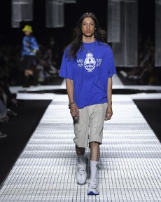 Look 16