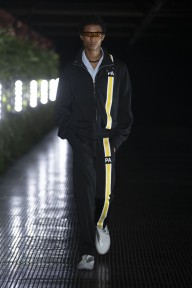 Look 15
