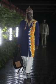 Look 28