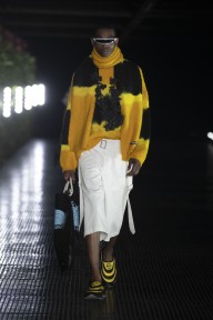 Look 32