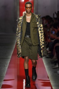 Look 18