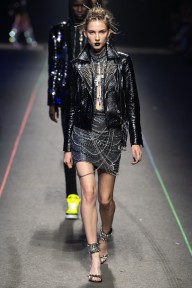 Look 32