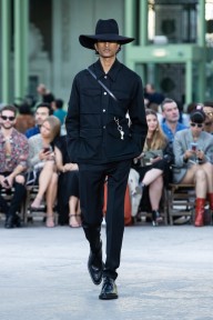 Look 15