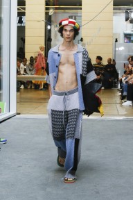 Look 16