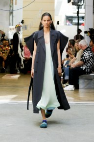 Look 10