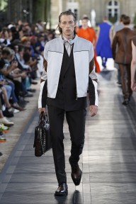 Look 12