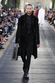 Look 19