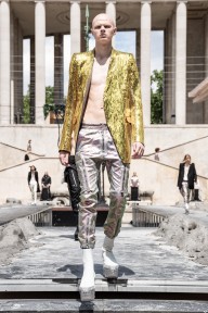 Look 9