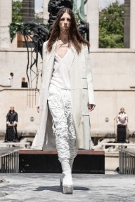 Look 18