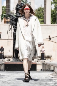 Look 29