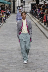 Look 11