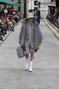 Look 32