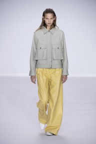 Look 16