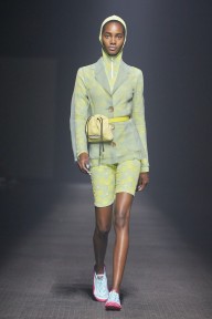Look 10