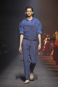 Look 64
