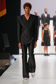 Look 16