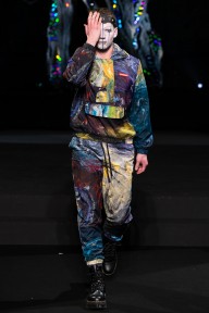 Look 16