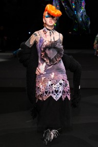 Look 30