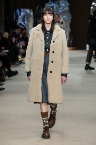 Look 10