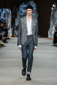 Look 18