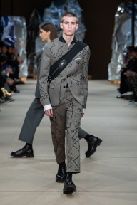 Look 19
