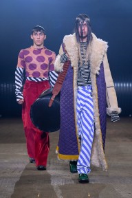 Look 16