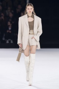 Look 10
