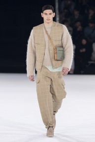 Look 11