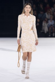 Look 16