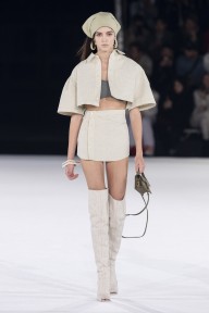 Look 18