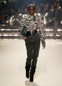 Look 25