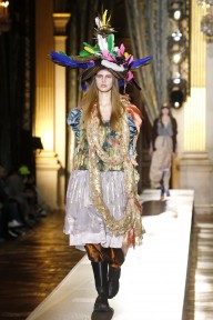 Look 32