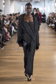 Look 18