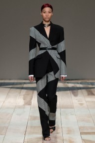 Look 10