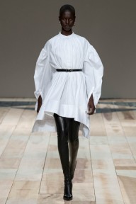 Look 15
