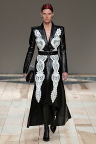Look 28