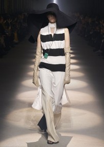 Look 29