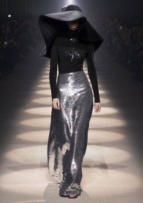 Look 17