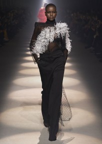 Look 10