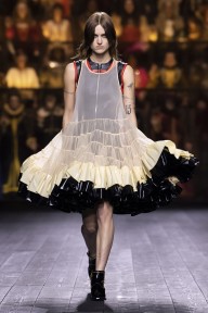 Look 9