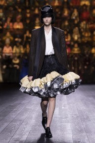 Look 11