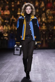 Look 12