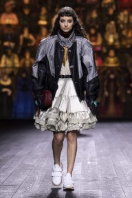 Look 13