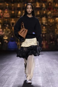 Look 14