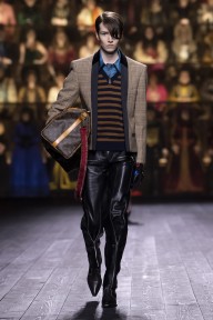 Look 17